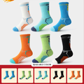 Children's basketball socks, spring and autumn professional practical boys' sports socks, cotton seamless mid-calf socks.